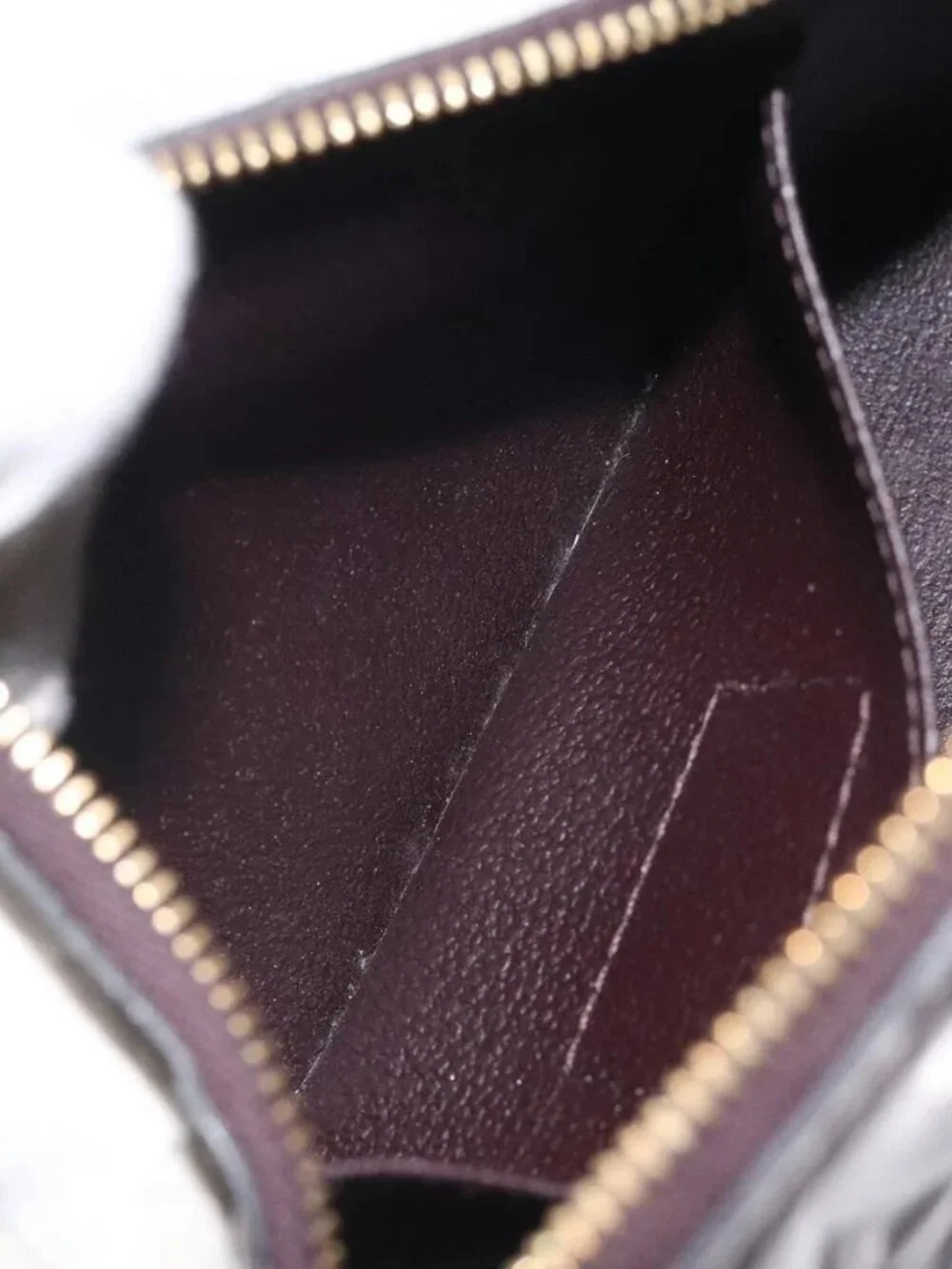 LOUIS VUITTON Monogram Vernis Pochette Cosmetic PM Amarante M91495 Auth 123448 - Picture 10 of 16